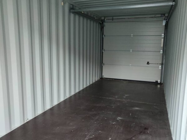 Nuevo contenedor 20′ (6 metros) | 20’DD Con puertas adicionales | MCKU2004798 – TALLINN (con puerta elevable) Gris claro